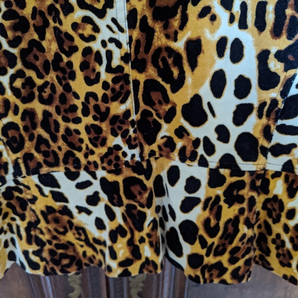 Conrad Leopard Print Jacket - Picture 4 of 4